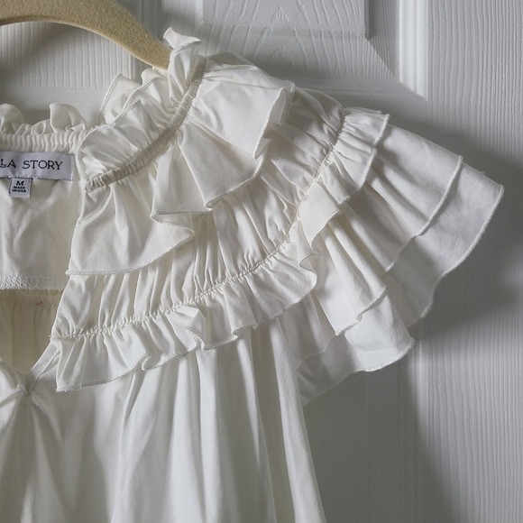 Willa Story Ruffle Blouse - Picture 2 of 6